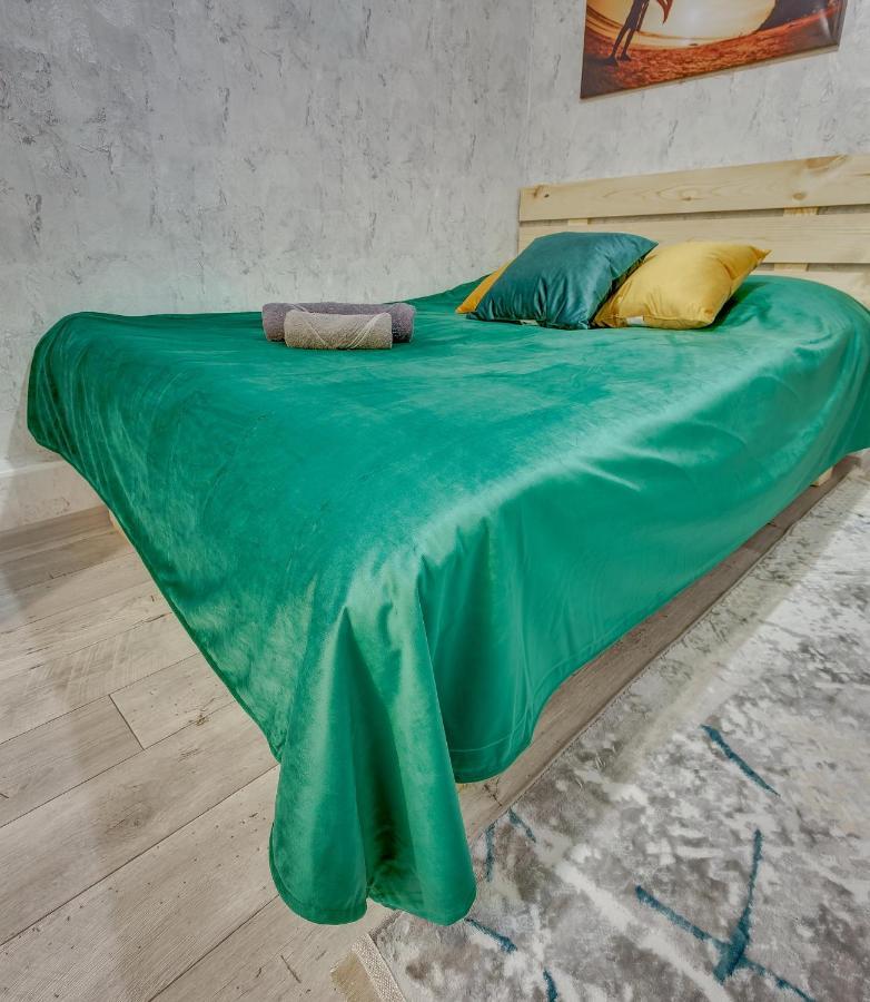 Yourhouse На Розыбакиева Утепова Недалеко От Меги Almati Kültér fotó