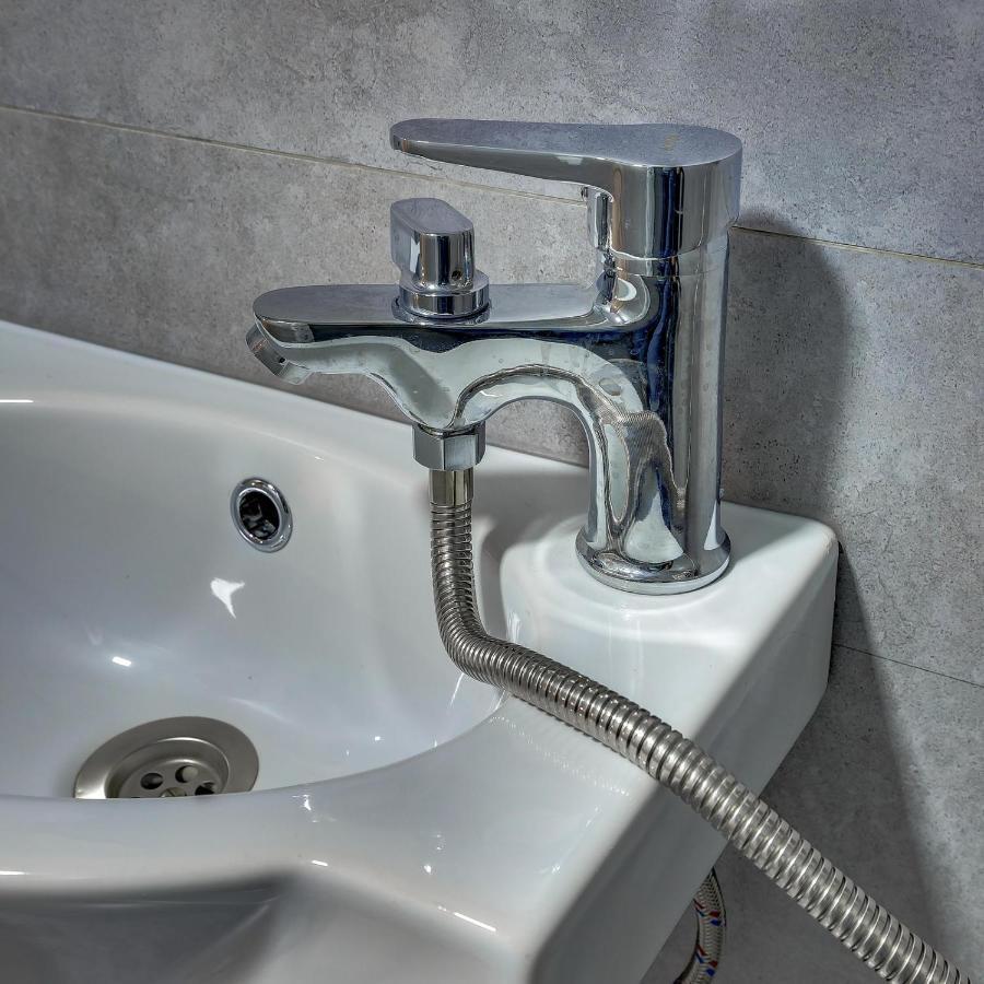 Yourhouse На Розыбакиева Утепова Недалеко От Меги Almati Kültér fotó