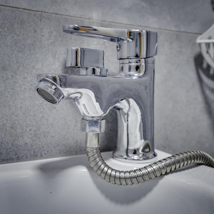 Yourhouse На Розыбакиева Утепова Недалеко От Меги Almati Kültér fotó